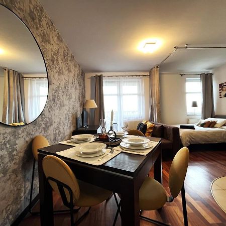 Jagielly Apartment ~ Self Check-In 24H ~ Parking & Lift Wrocław Kültér fotó